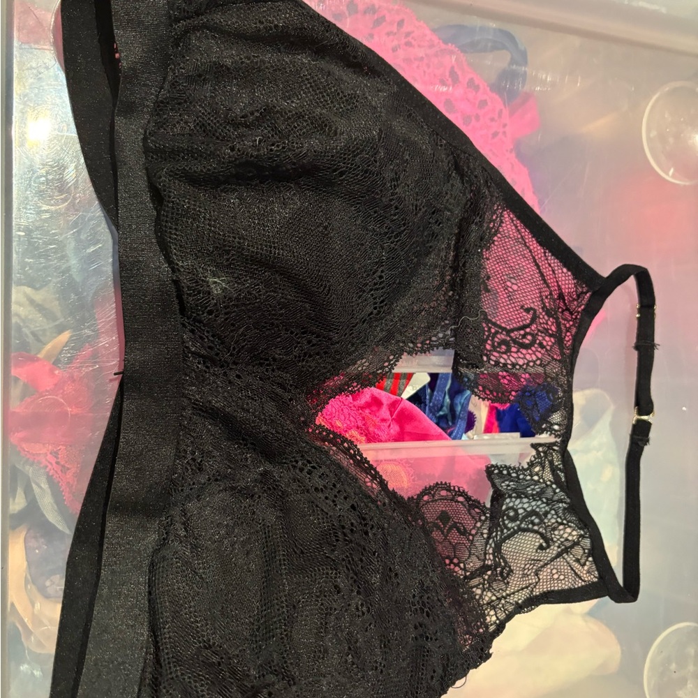 NWT bralette. Size smalll